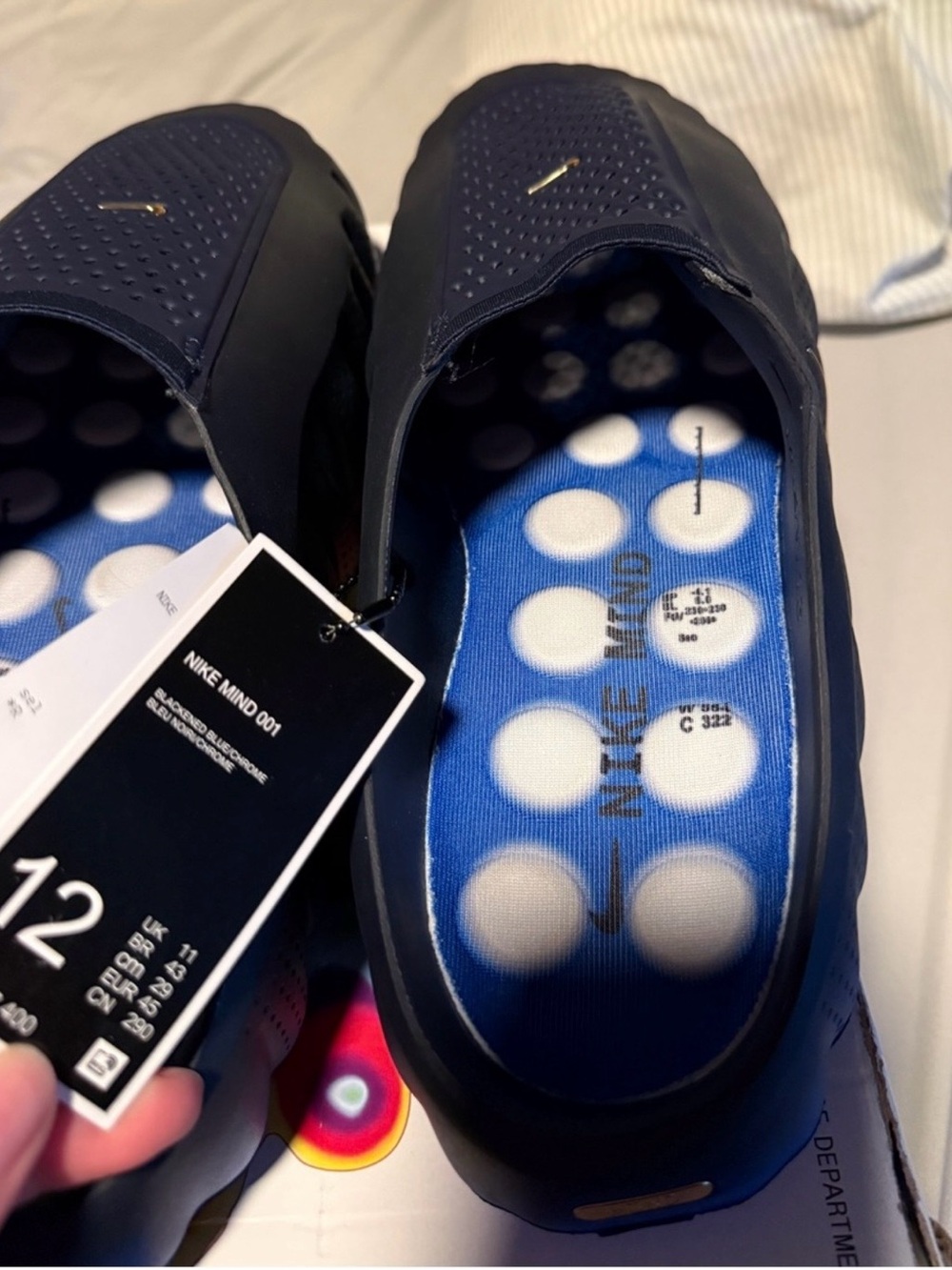 Nike Men’s Navy & Gold Mind Slides - Picture 5 of 8